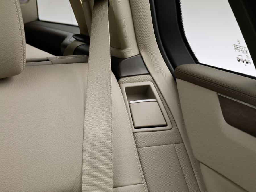  Mercedes-Benz E-Class Estate 2010 года  (фото 4 из 65)